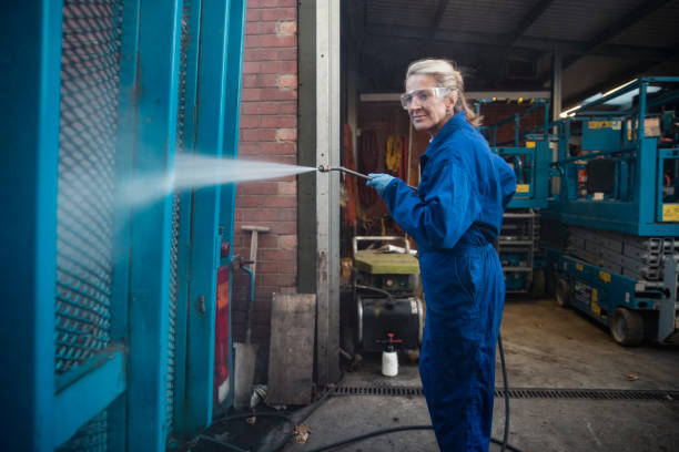 Best Sidewalk Pressure Washing  in Bloomfield, NM